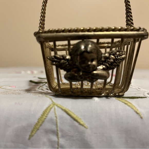 CHERUB BRASS BASKET with a angel on front. 3 1/2” including handle x 2 1/2” MINI - Picture 2 of 4